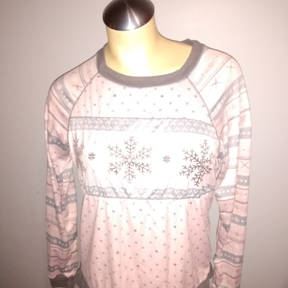 Secret Treasures Pink and Gray Winter Girl's Top